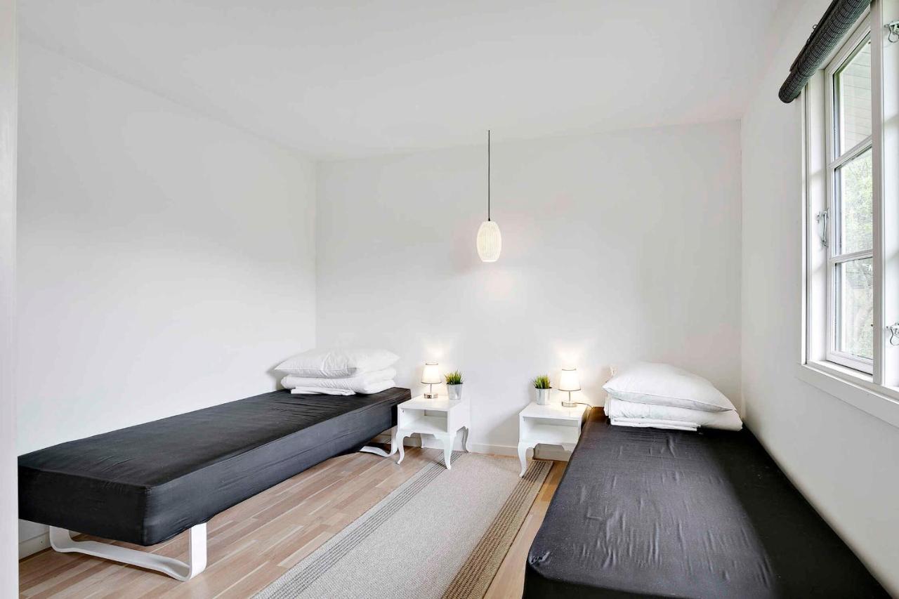 Nyistandsat Sommerhus Med Kaerlighed Og Sjael Kyndelose Exteriér fotografie